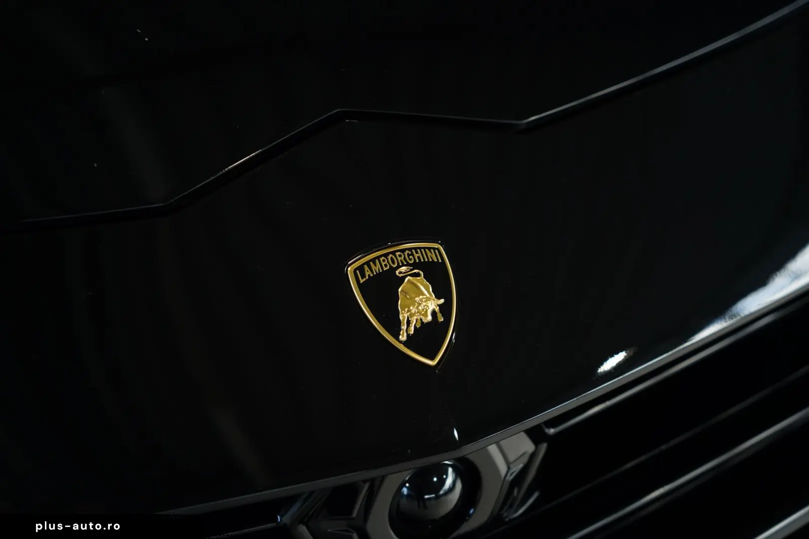 LAMBORGHINI Urus S