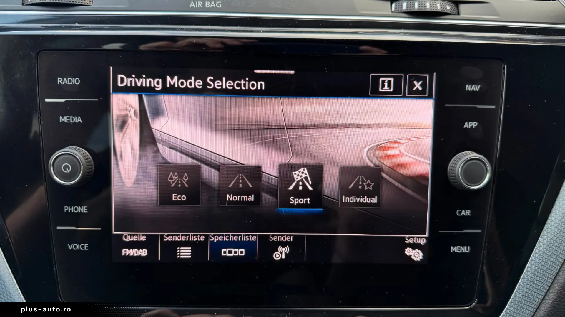 Volkswagen Touran GOAL 1.5 TSI DSG –