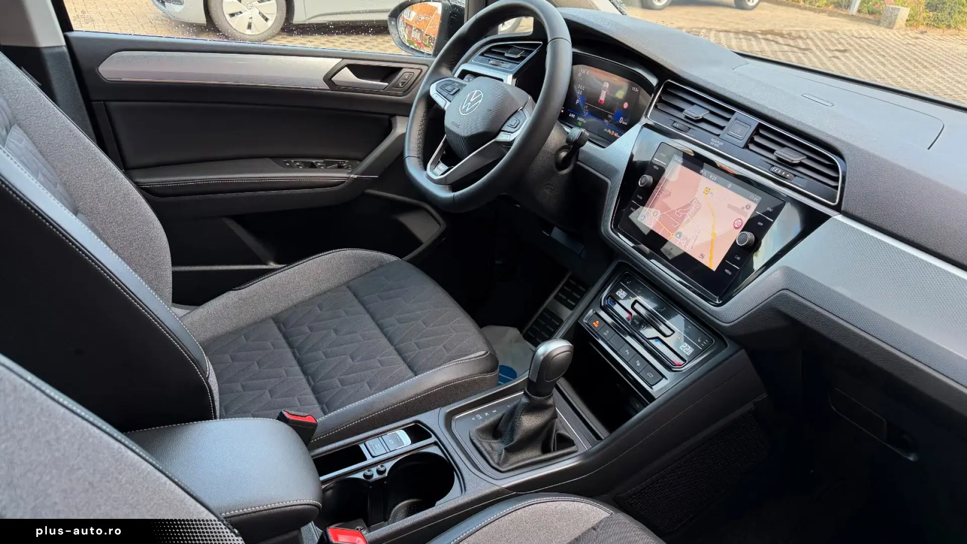 Volkswagen Touran GOAL 1.5 TSI DSG –