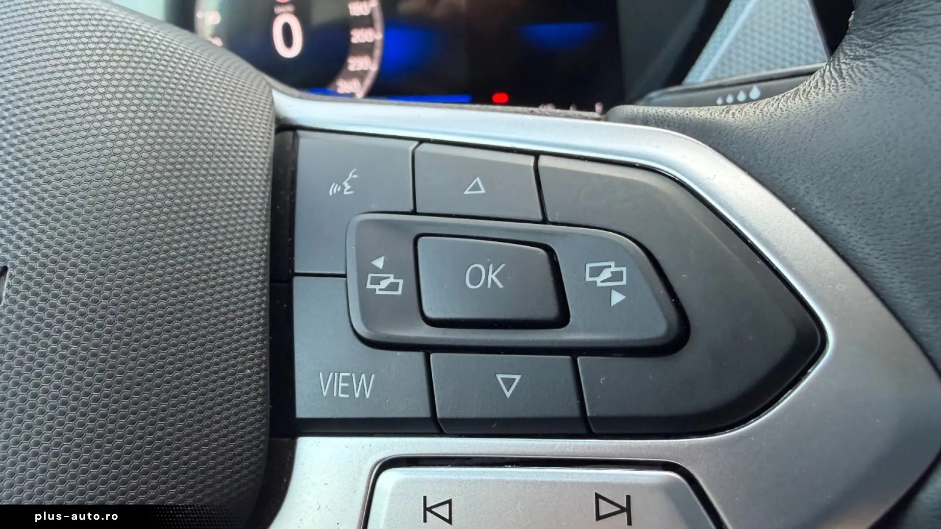 Volkswagen Touran GOAL 1.5 TSI DSG –