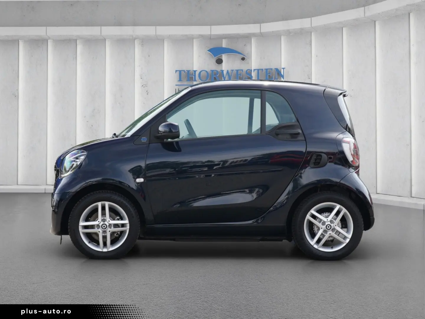 SMART smart EQ fortwo Bordlader Pano LM Felgen Pano LE