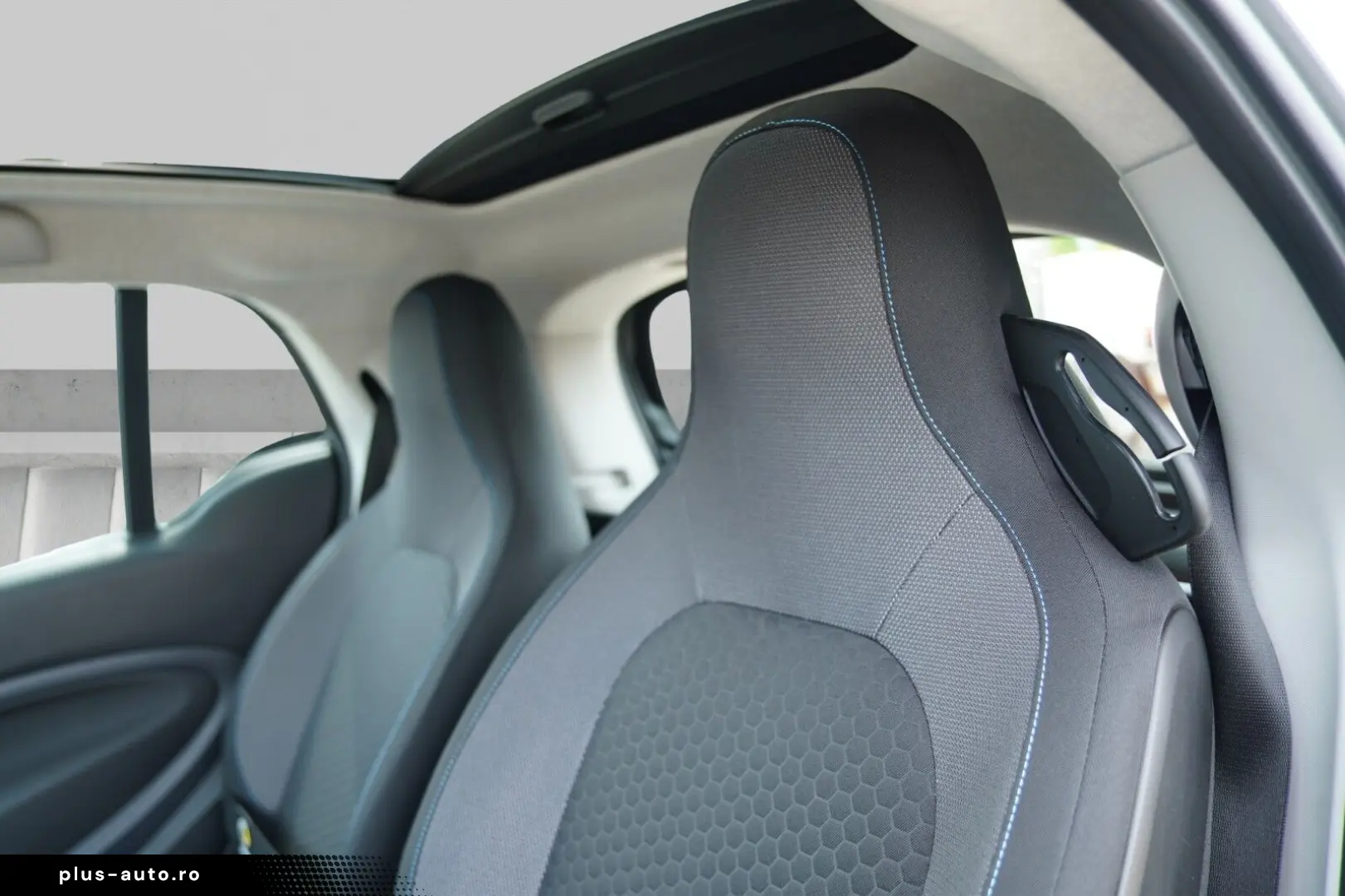 SMART smart EQ fortwo Bordlader Pano LM Felgen Pano LE