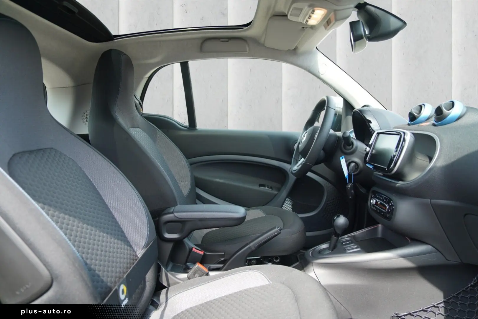 SMART smart EQ fortwo Bordlader Pano LM Felgen Pano LE
