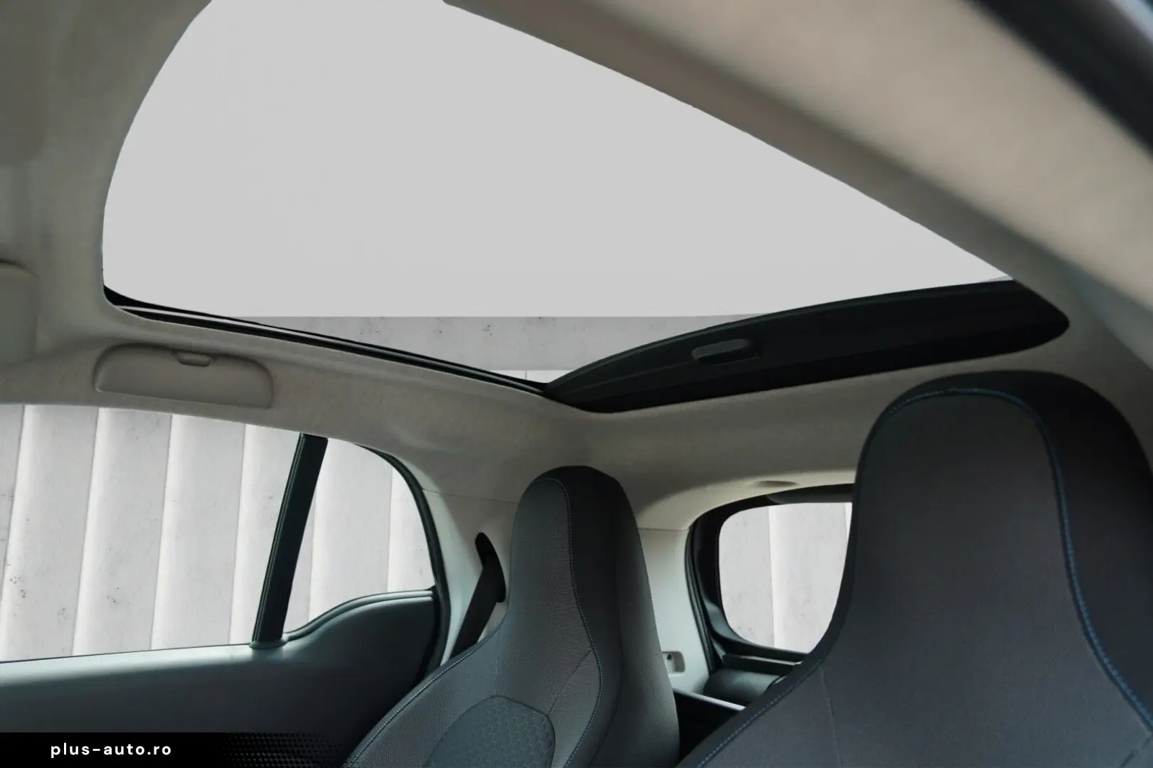 SMART smart EQ fortwo Bordlader Pano LM Felgen Pano LE