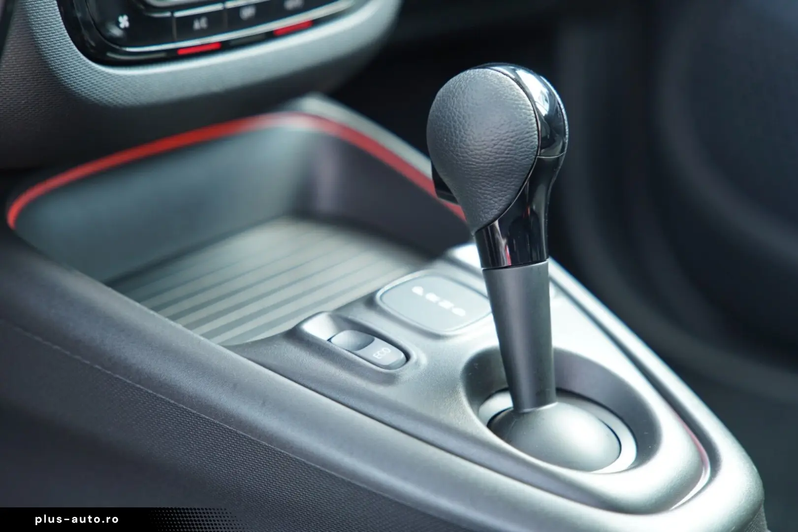 SMART smart EQ fortwo Bordlader Pano LM Felgen Pano LE