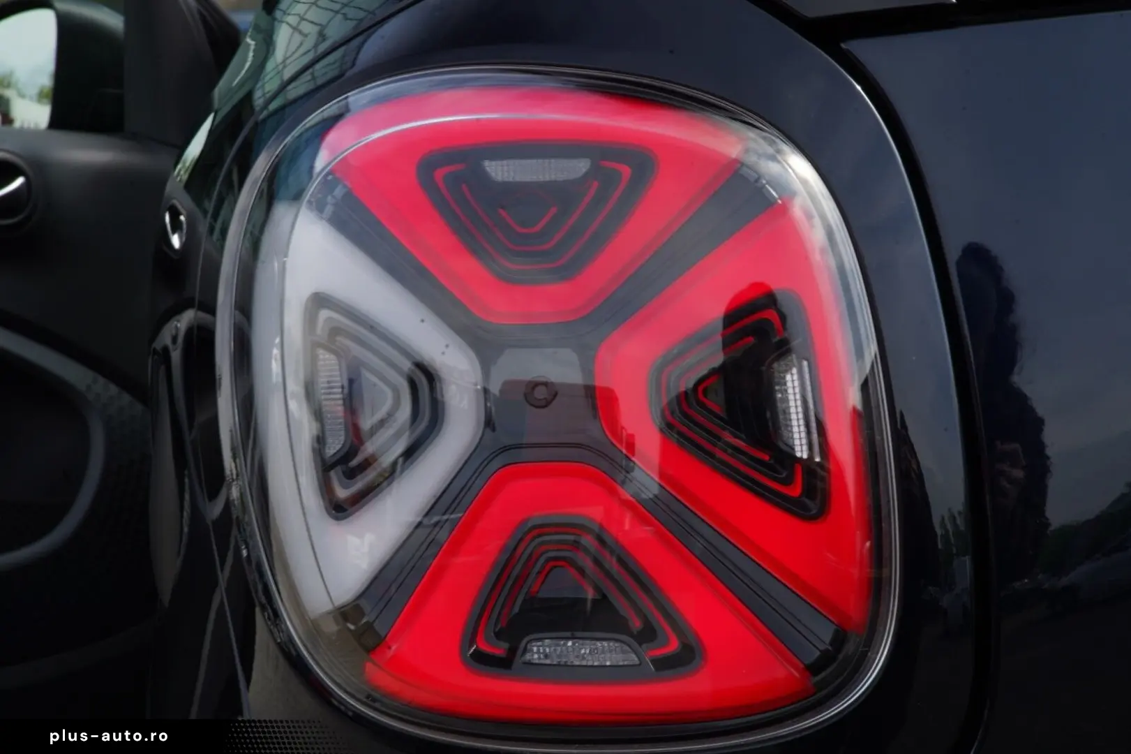 SMART smart EQ fortwo Bordlader Pano LM Felgen Pano LE