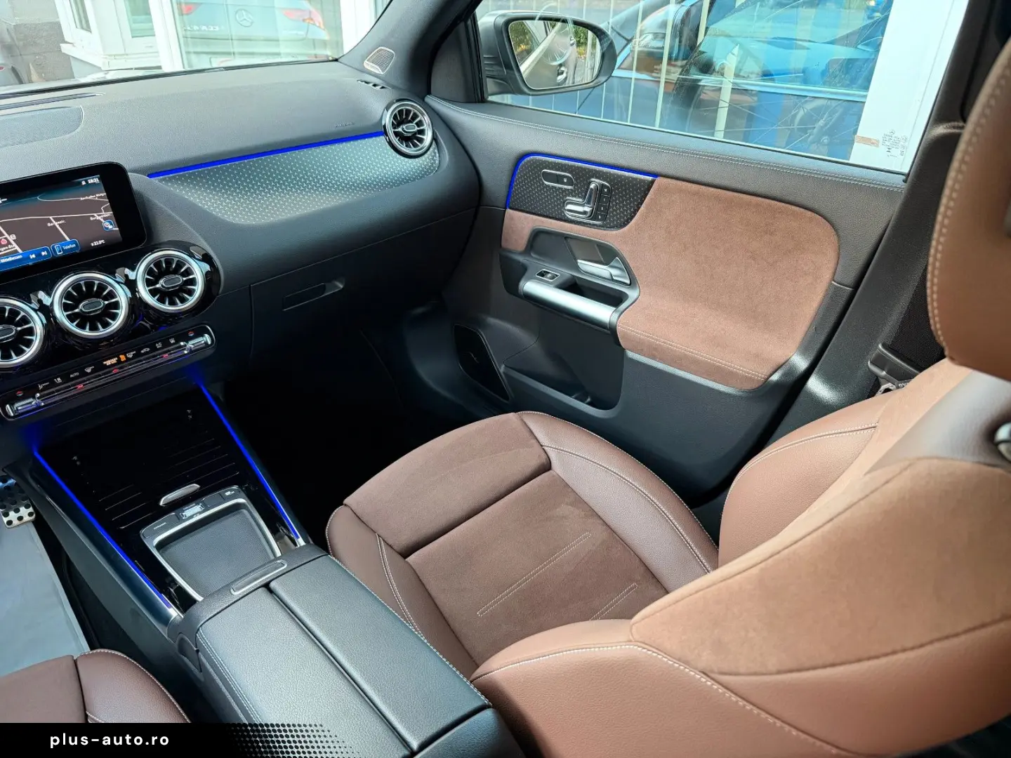 MERCEDES-BENZ GLA 250 4M AMG PremiumPlus  StHz MAGNO Technik