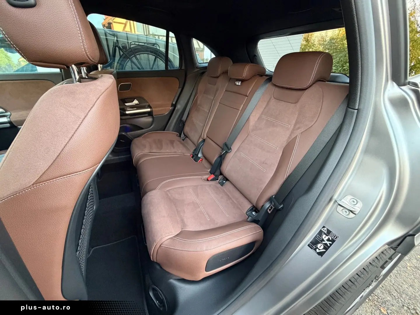 MERCEDES-BENZ GLA 250 4M AMG PremiumPlus  StHz MAGNO Technik