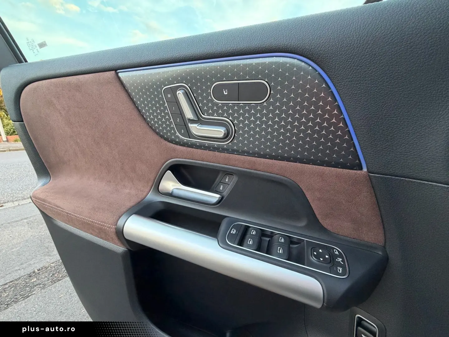 MERCEDES-BENZ GLA 250 4M AMG PremiumPlus  StHz MAGNO Technik