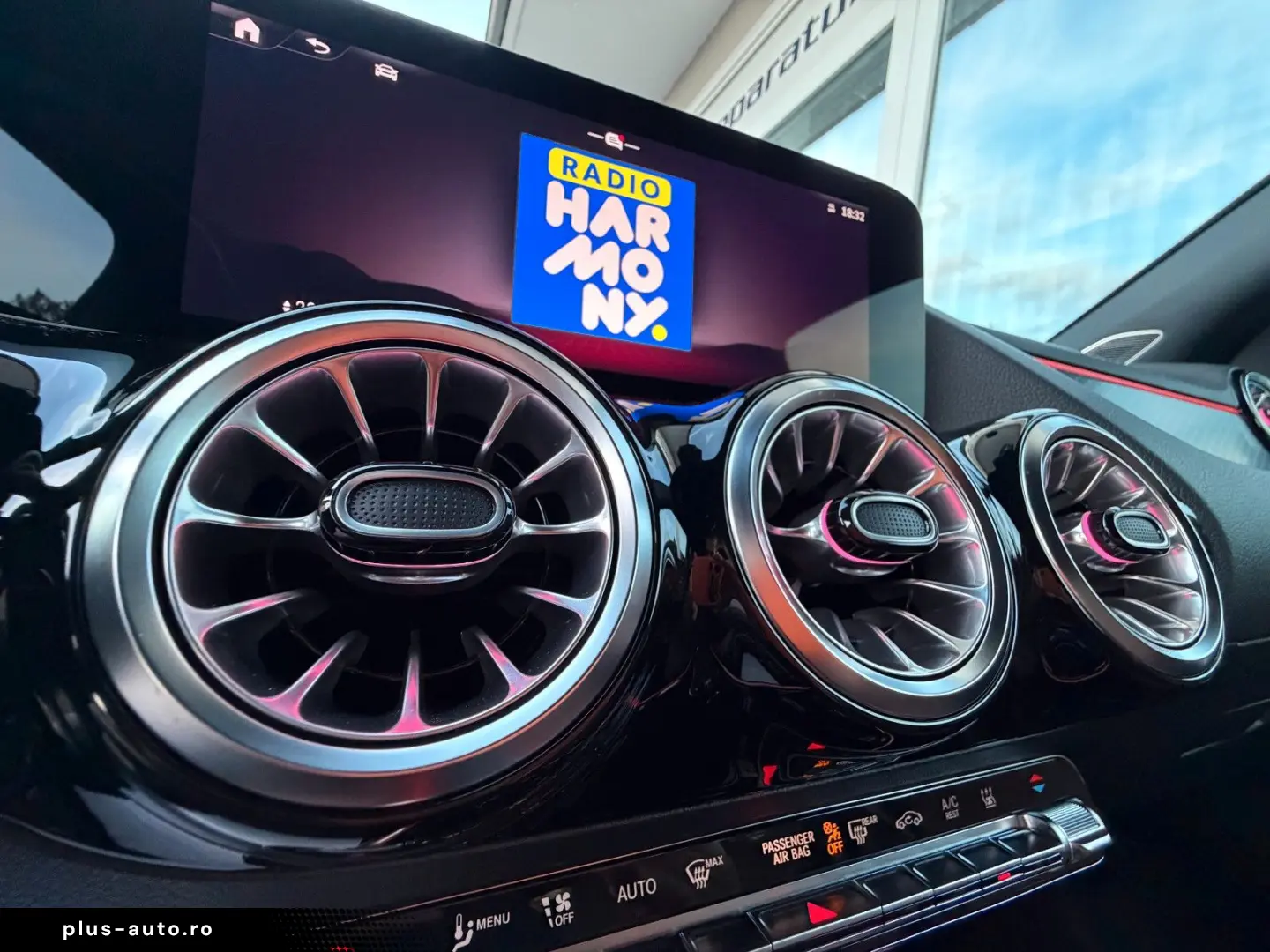 MERCEDES-BENZ GLA 250 4M AMG PremiumPlus  StHz MAGNO Technik