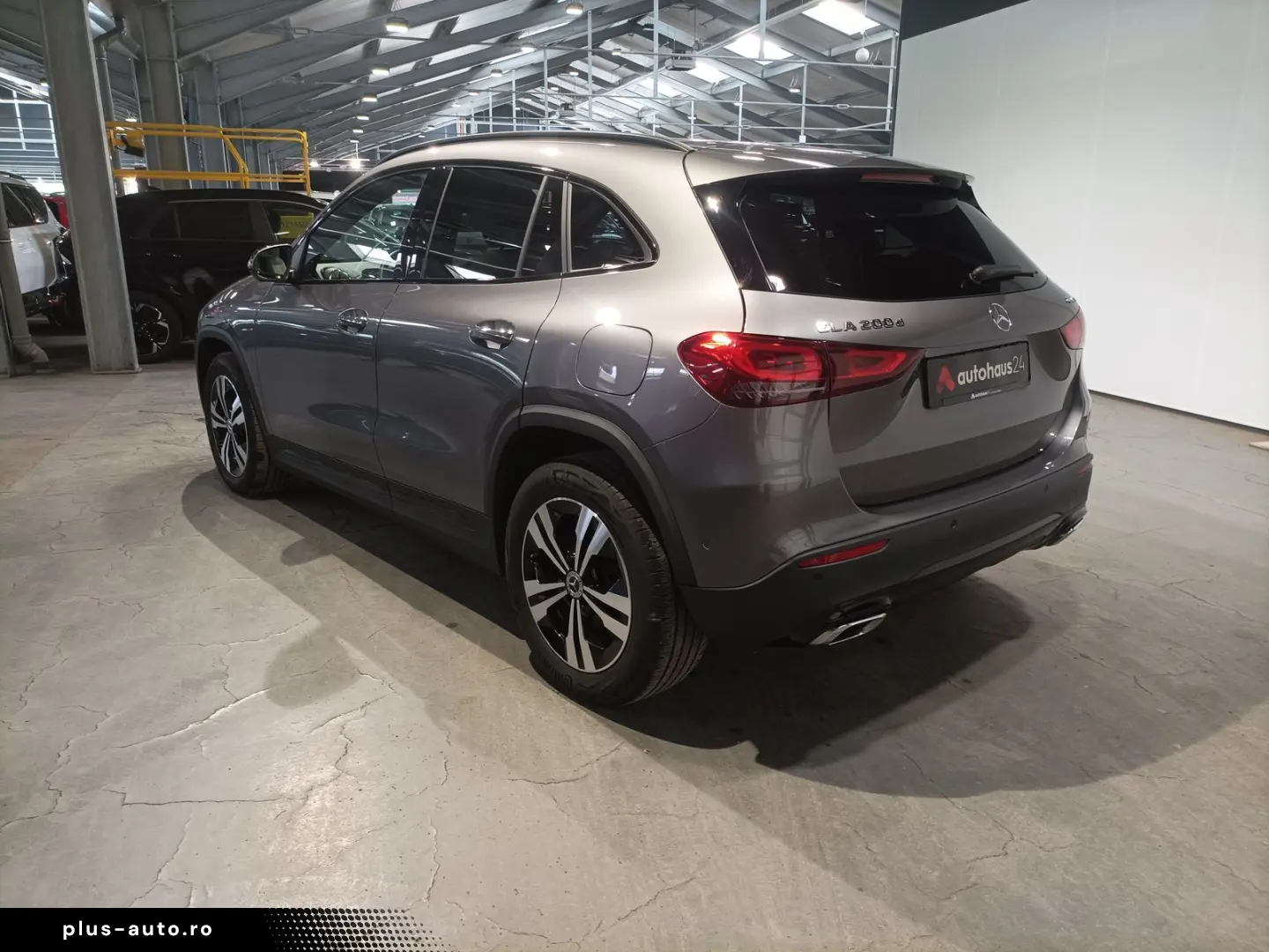 MERCEDES-BENZ GLA 200 d Progressive 4M LED Navi Pano SHZ CAM