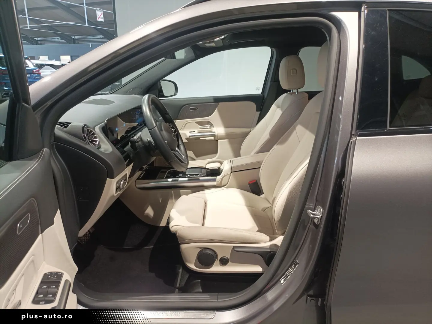 MERCEDES-BENZ GLA 200 d Progressive 4M LED Navi Pano SHZ CAM