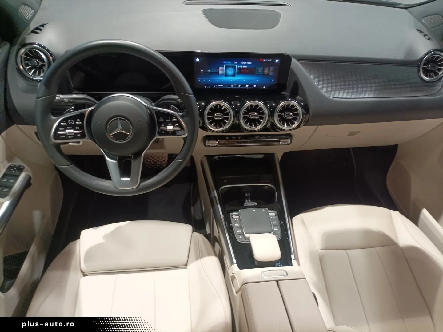 MERCEDES-BENZ GLA 200 d Progressive 4M LED Navi Pano SHZ CAM