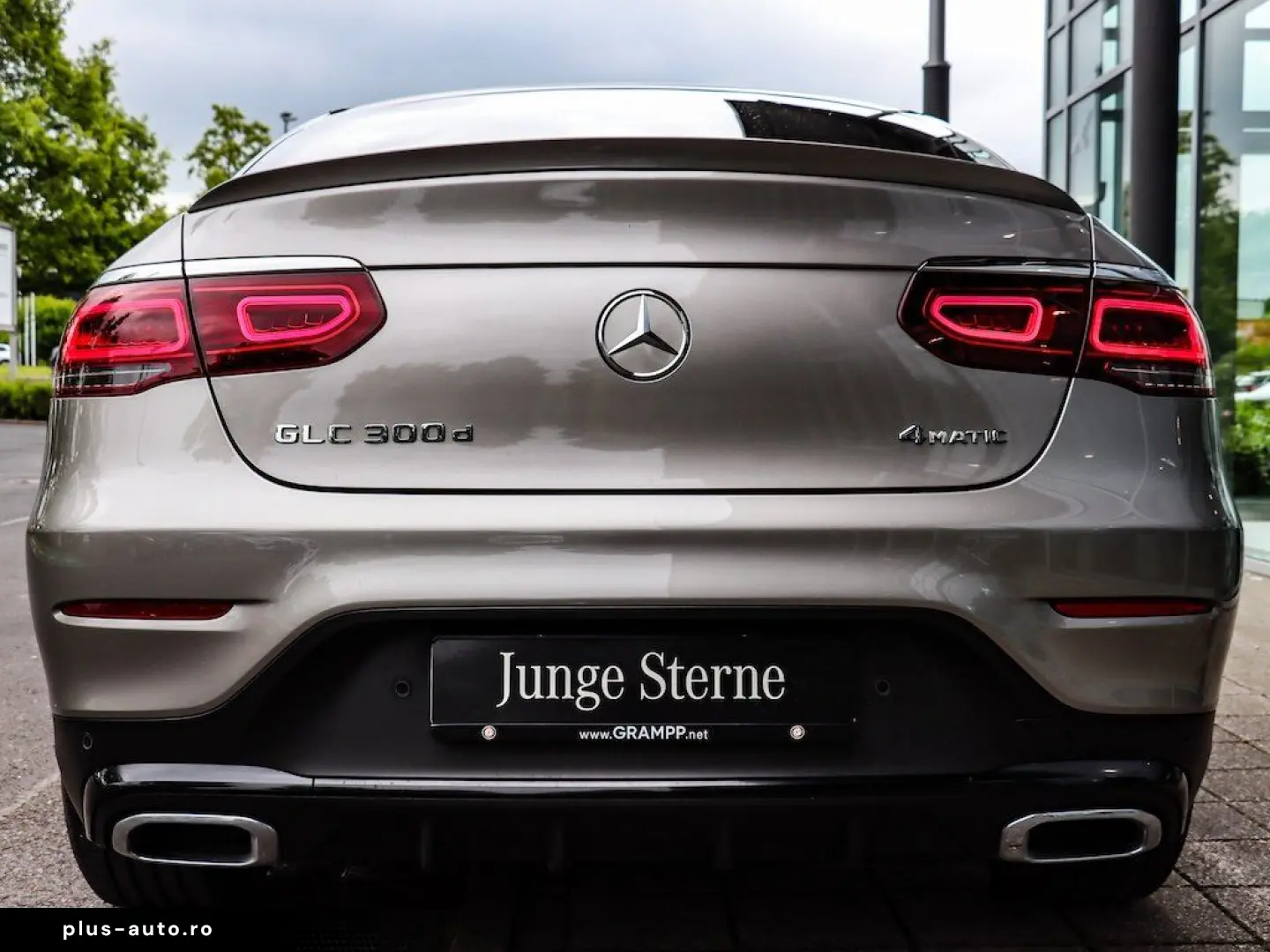MERCEDES-BENZ GLC 300 d 4M Coupé AMG Air-Body Tempomat HUD