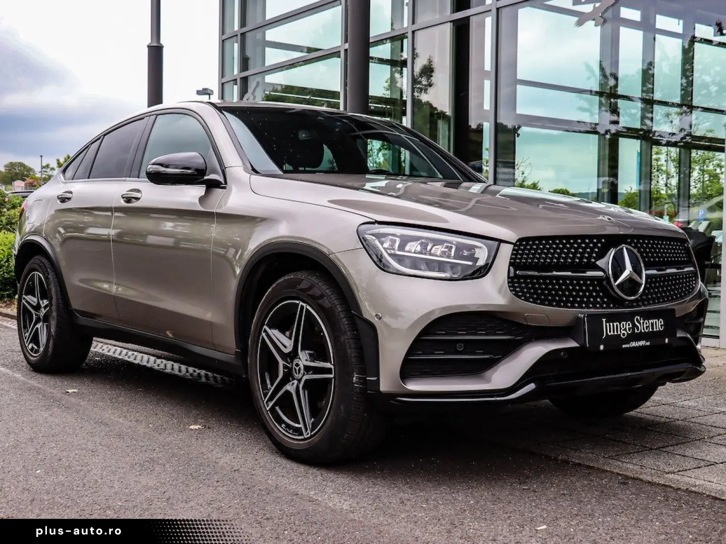 MERCEDES-BENZ GLC 300 d 4M Coupé AMG Air-Body Tempomat HUD
