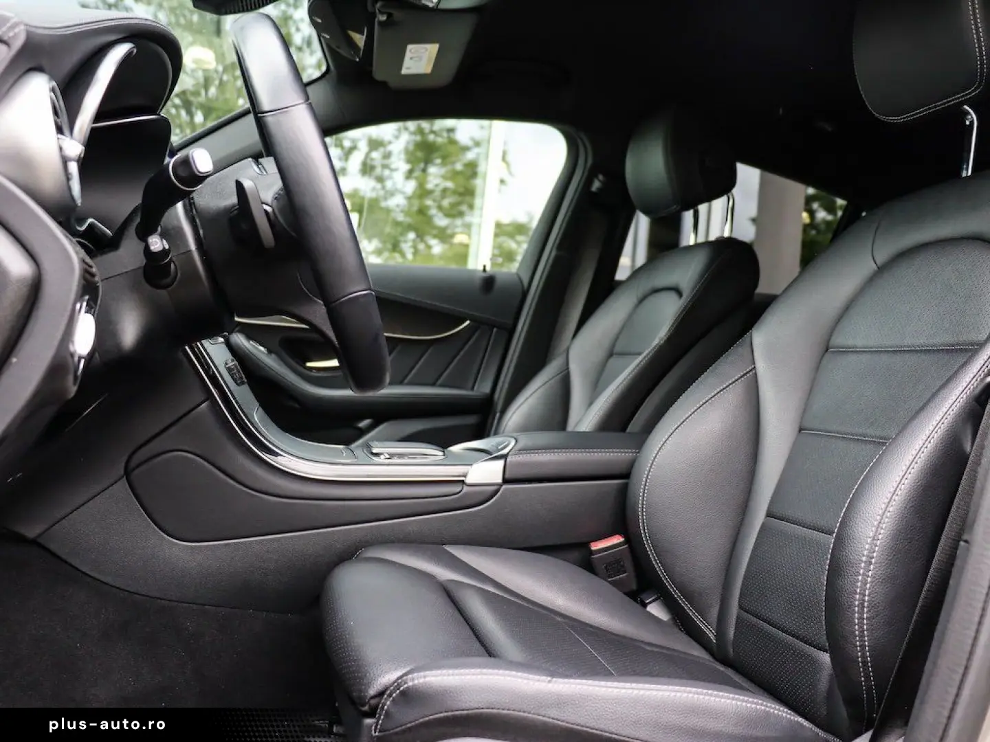 MERCEDES-BENZ GLC 300 d 4M Coupé AMG Air-Body Tempomat HUD
