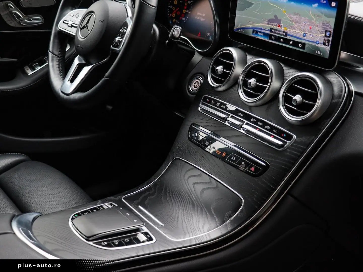 MERCEDES-BENZ GLC 300 d 4M Coupé AMG Air-Body Tempomat HUD