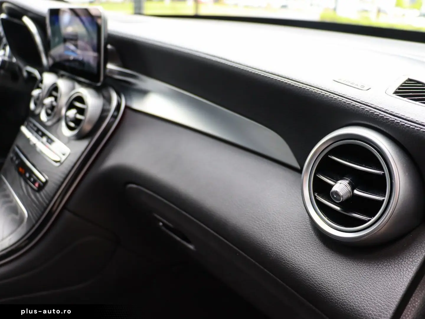 MERCEDES-BENZ GLC 300 d 4M Coupé AMG Air-Body Tempomat HUD