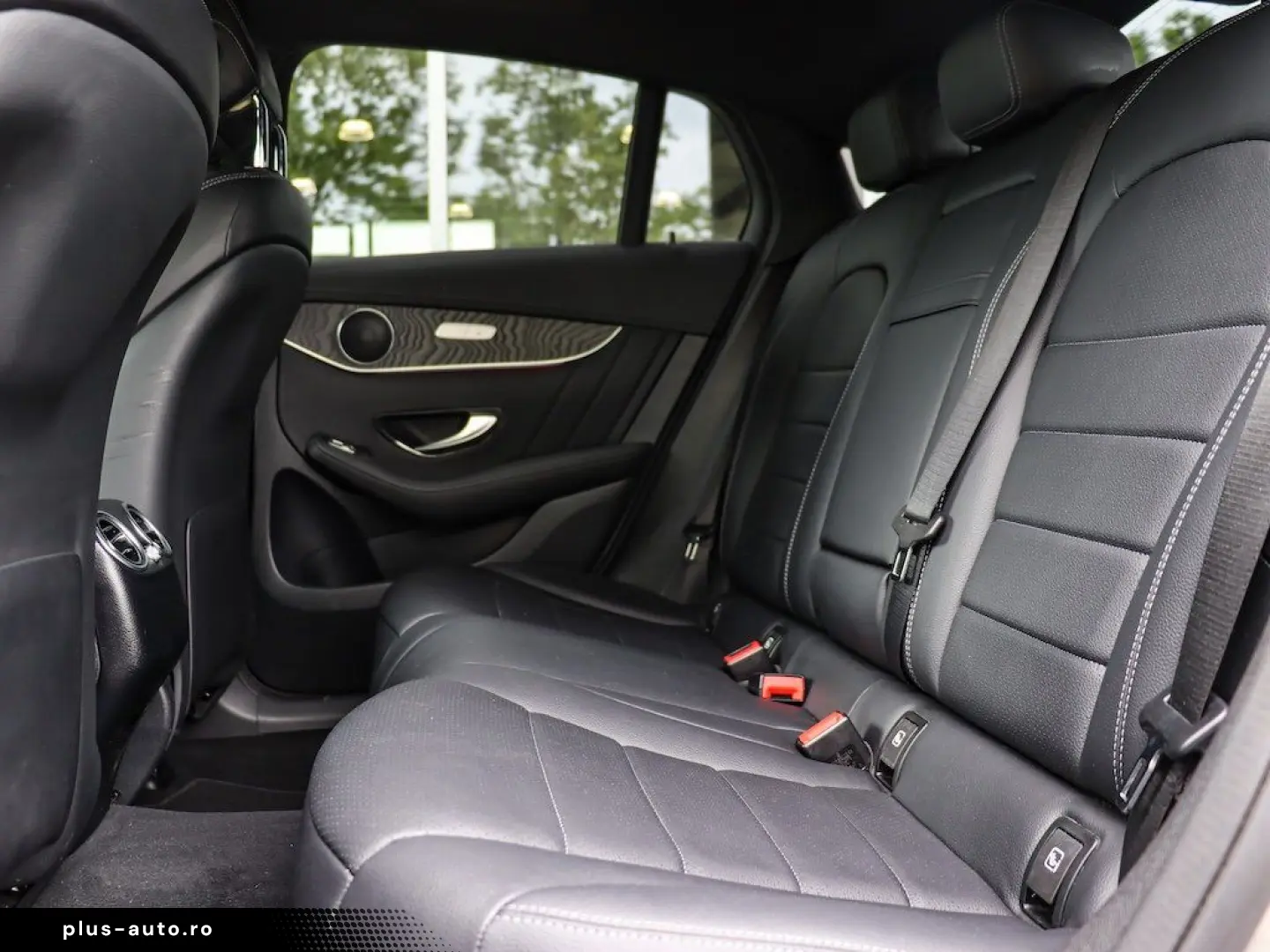 MERCEDES-BENZ GLC 300 d 4M Coupé AMG Air-Body Tempomat HUD