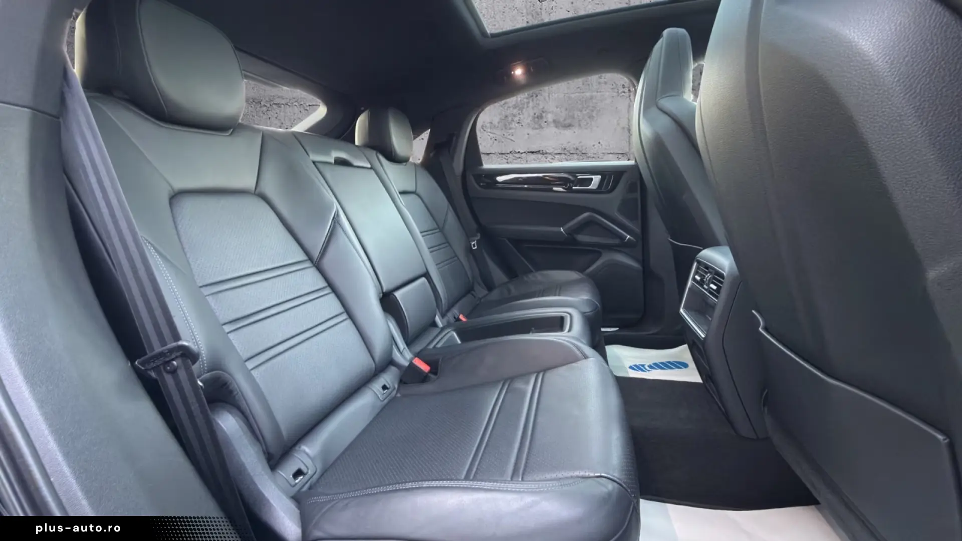 Porsche Cayenne Coupé E-Hybrid   SPORT CHRONO PANO