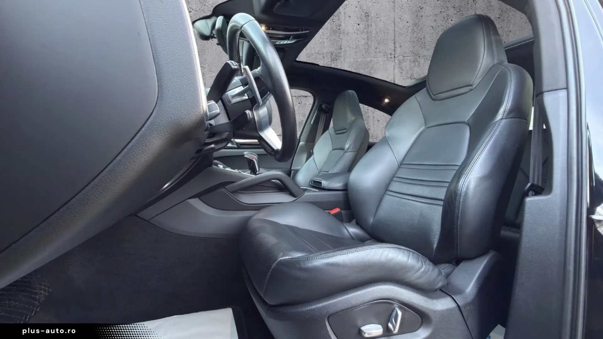 Porsche Cayenne Coupé E-Hybrid   SPORT CHRONO PANO