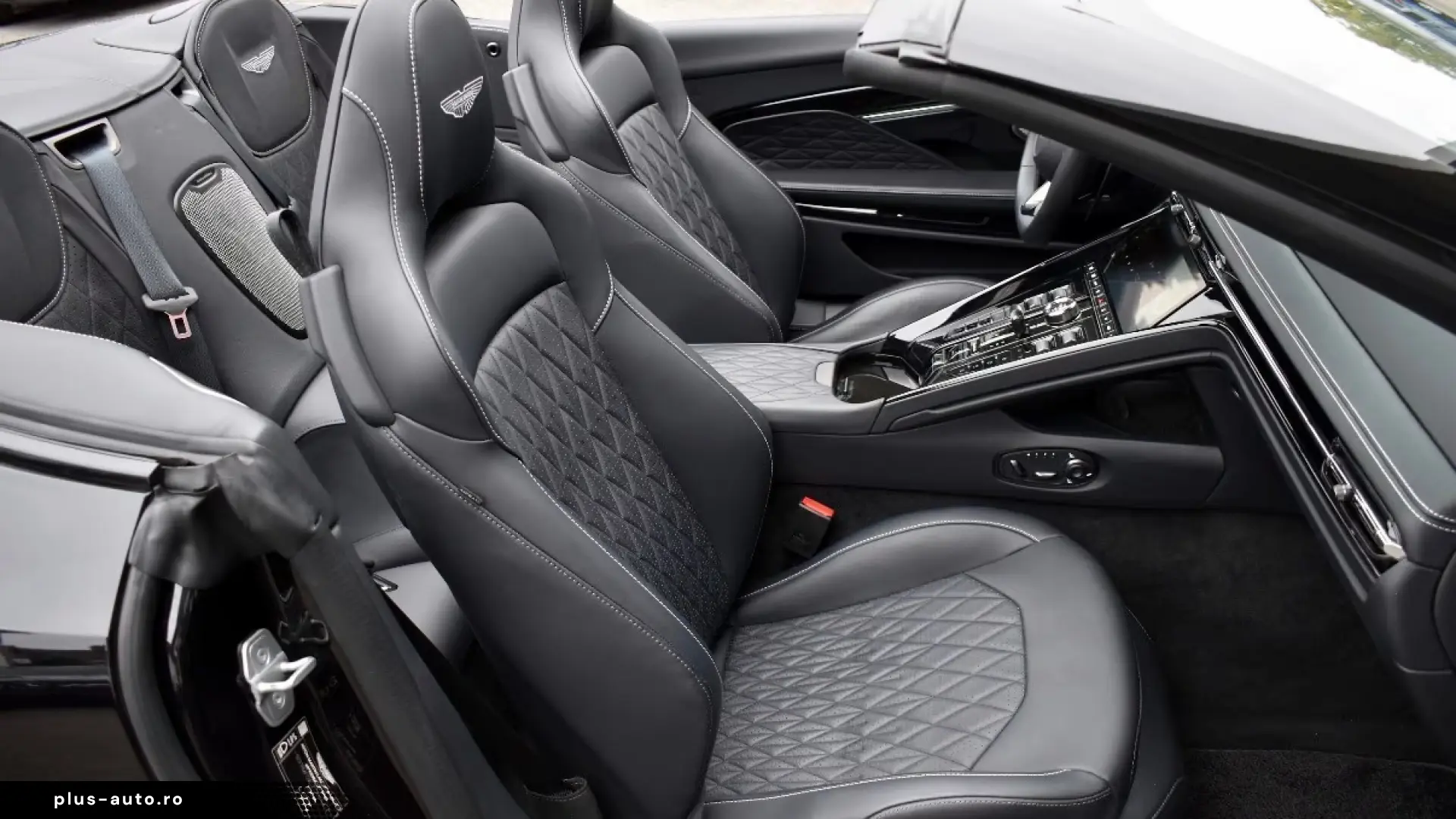 Aston Martin DB12 4.0 V8 Volante
