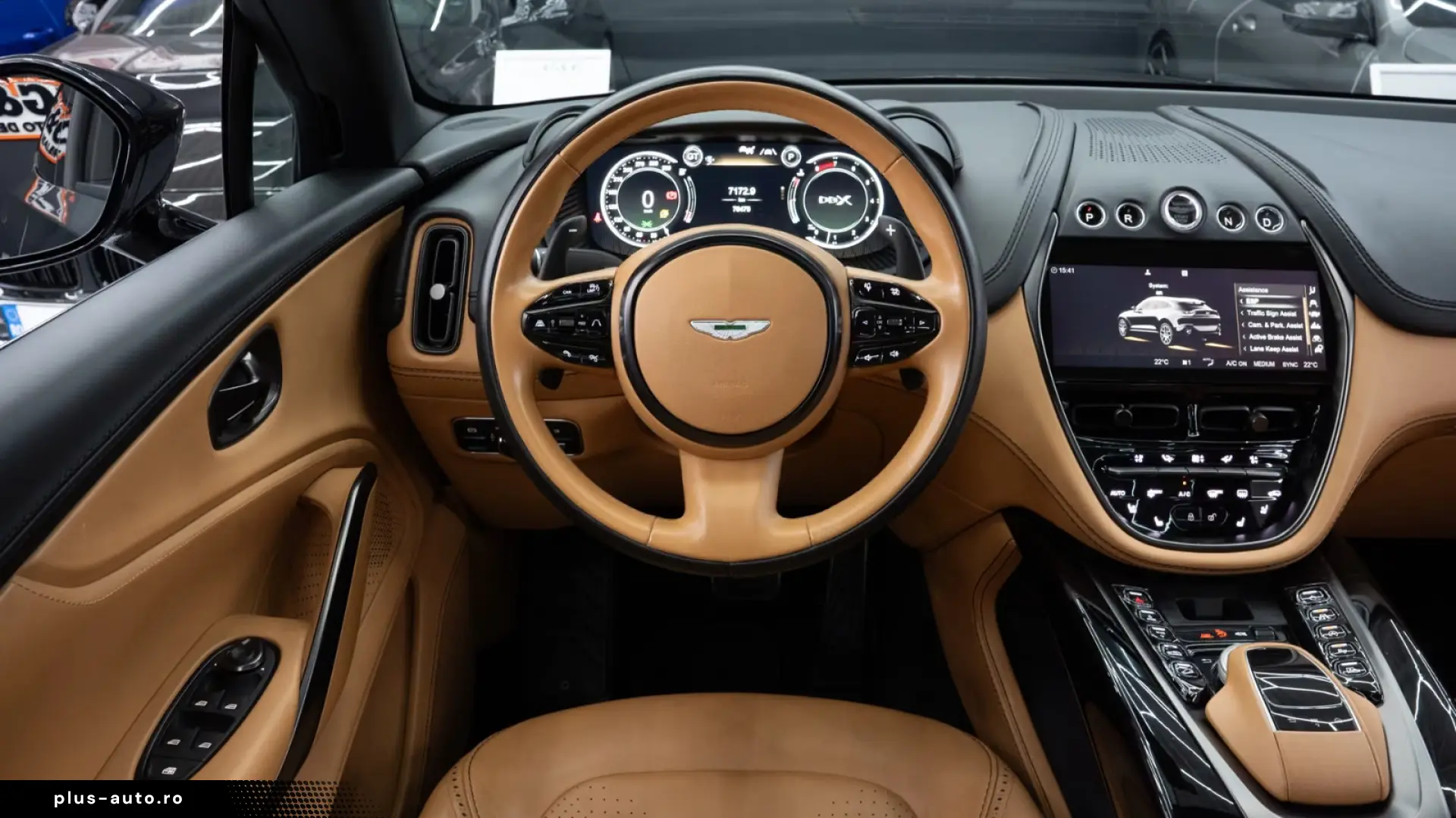 Aston Martin DBX