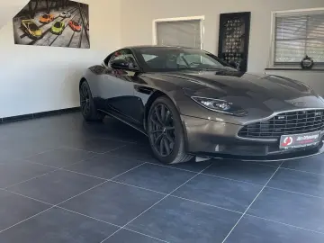 Aston Martin DB11 COUPE-Q