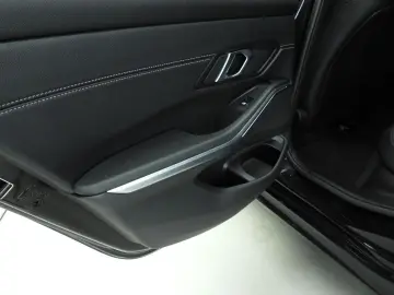 BMW 318 3 Serie Sedan 318i   M-Sportpakket   LED   L