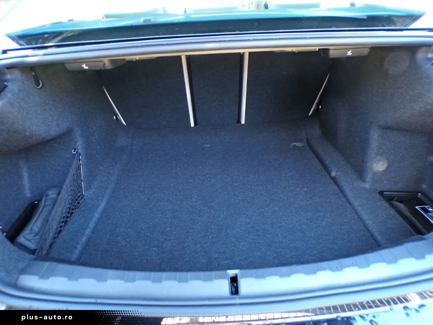 BMW 330i Limousine adLED Drive ParkAssist elGSD HiFi