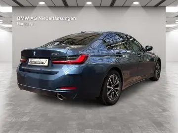 BMW 318i Limousine Navi Kamera Sportsitze HiFi