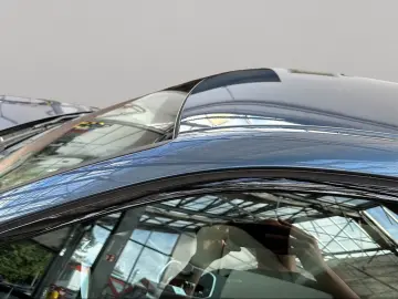 BMW 318i Limousine Navi Kamera Sportsitze HiFi