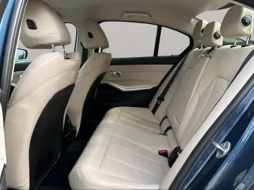 BMW 318i Limousine Navi Kamera Sportsitze HiFi