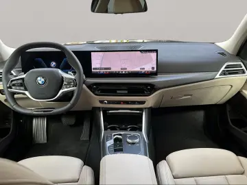 BMW 318i Limousine Navi Kamera Sportsitze HiFi