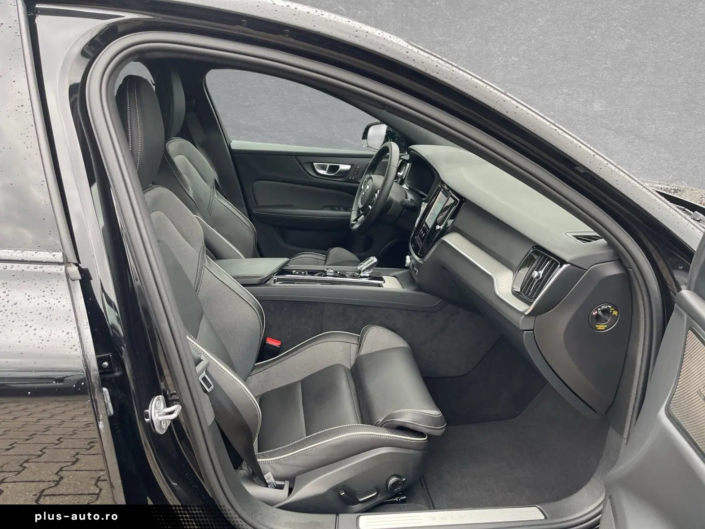 VOLVO S60 Benzin Plus Dark Pano AHK 360 Grad Kam. etc.