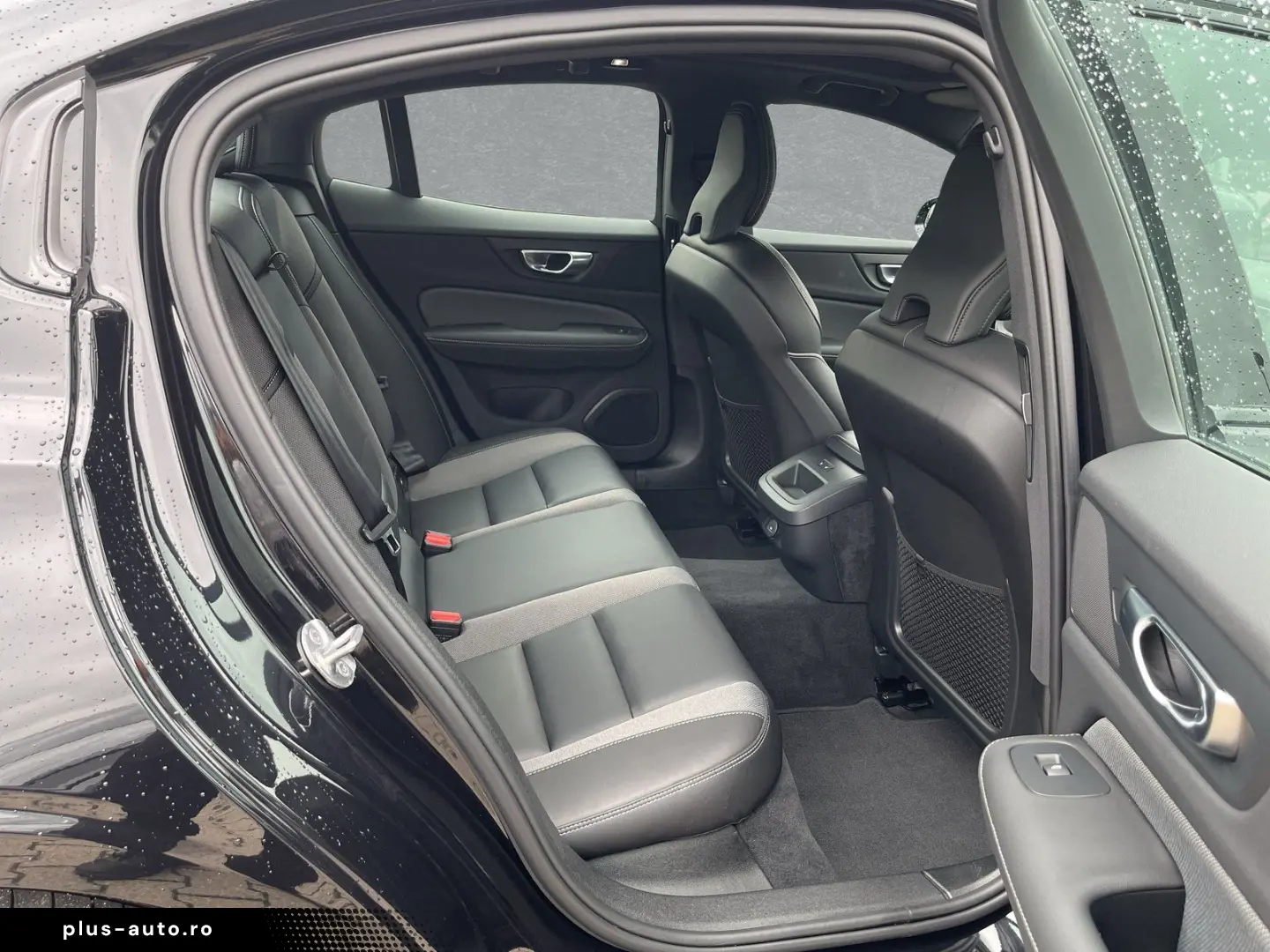 VOLVO S60 Benzin Plus Dark Pano AHK 360 Grad Kam. etc.