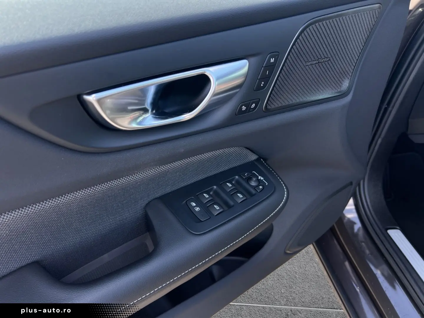 VOLVO S60 Plus Dark ACC Schiebedach Keyless 360
