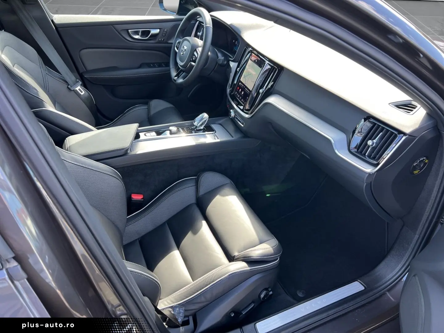 VOLVO S60 Plus Dark ACC Schiebedach Keyless 360
