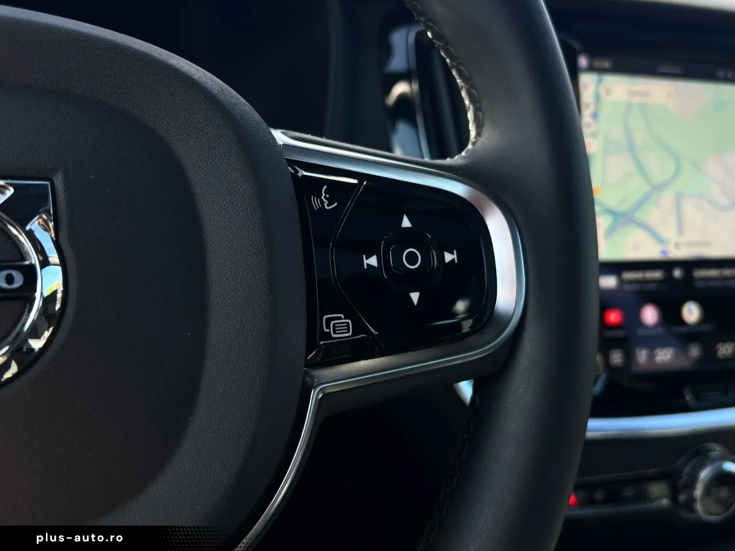 VOLVO S60 Plus Dark ACC Schiebedach Keyless 360