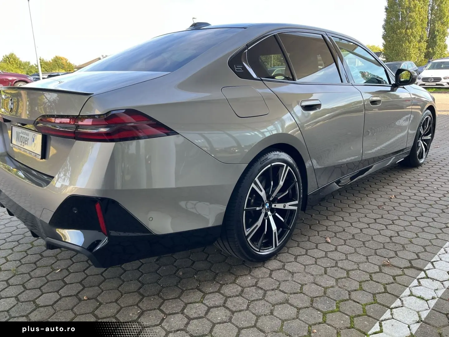 BMW 520 d M Sport Pro xDrive HUD StandHZG Pano Navi