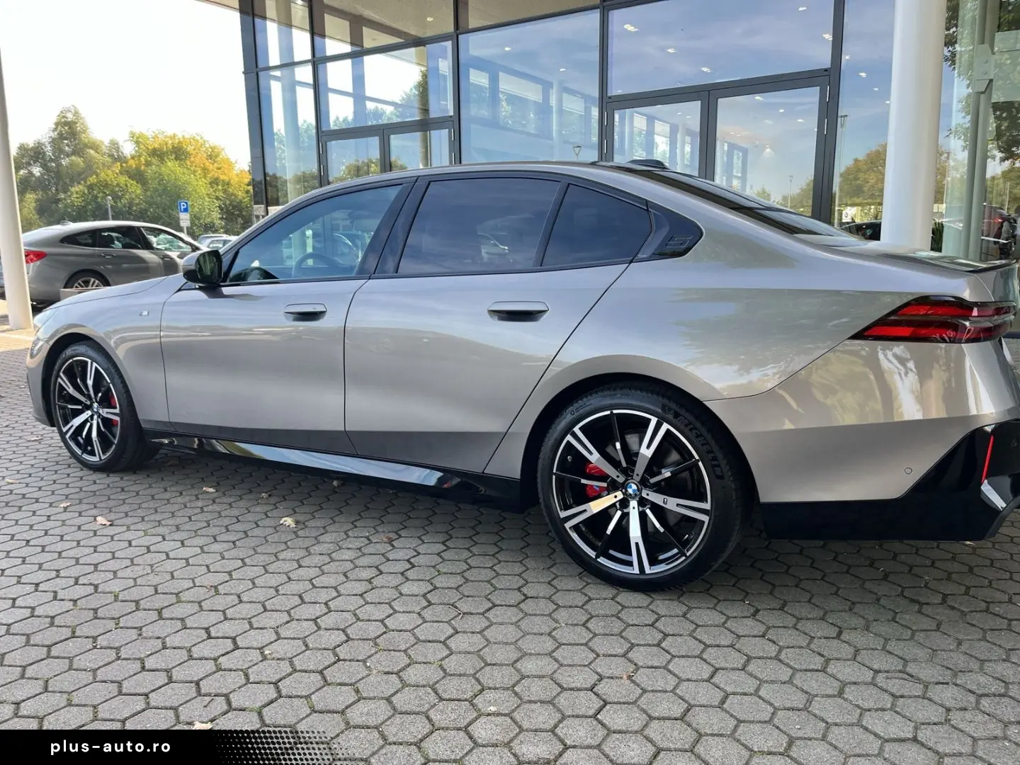 BMW 520 d M Sport Pro xDrive HUD StandHZG Pano Navi