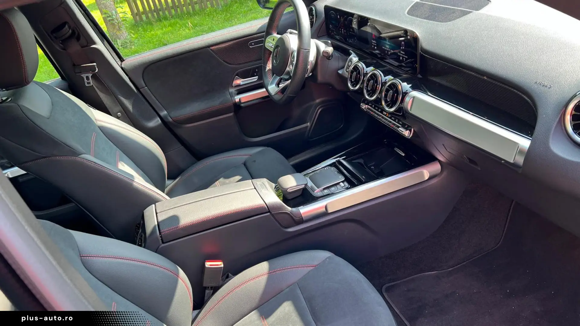 Mercedes-Benz GLB 220 d   AMG LINE  12 450 km