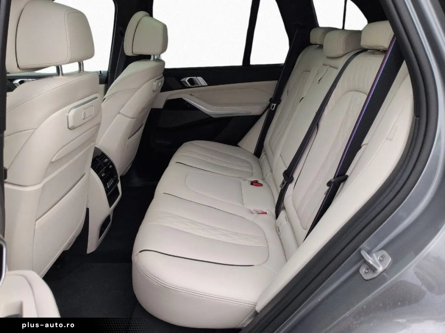 BMW X5 xDrive50e M Sport Pro 22  AHK Pano IntegralL