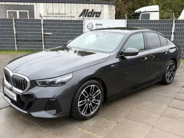 BMW 550 e xDrive MSport ParkAssisPlus DrivAssisProf!