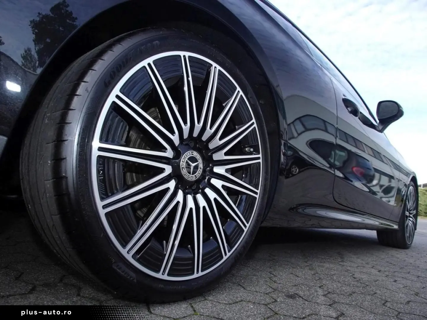 MERCEDES-BENZ CLE 450 4M AMG Night Pano Burm 360Cam HuD