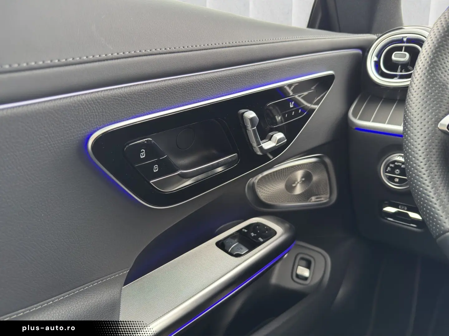 MERCEDES-BENZ CLE 300 4M AMG Premium  Night Pano Burm HuD