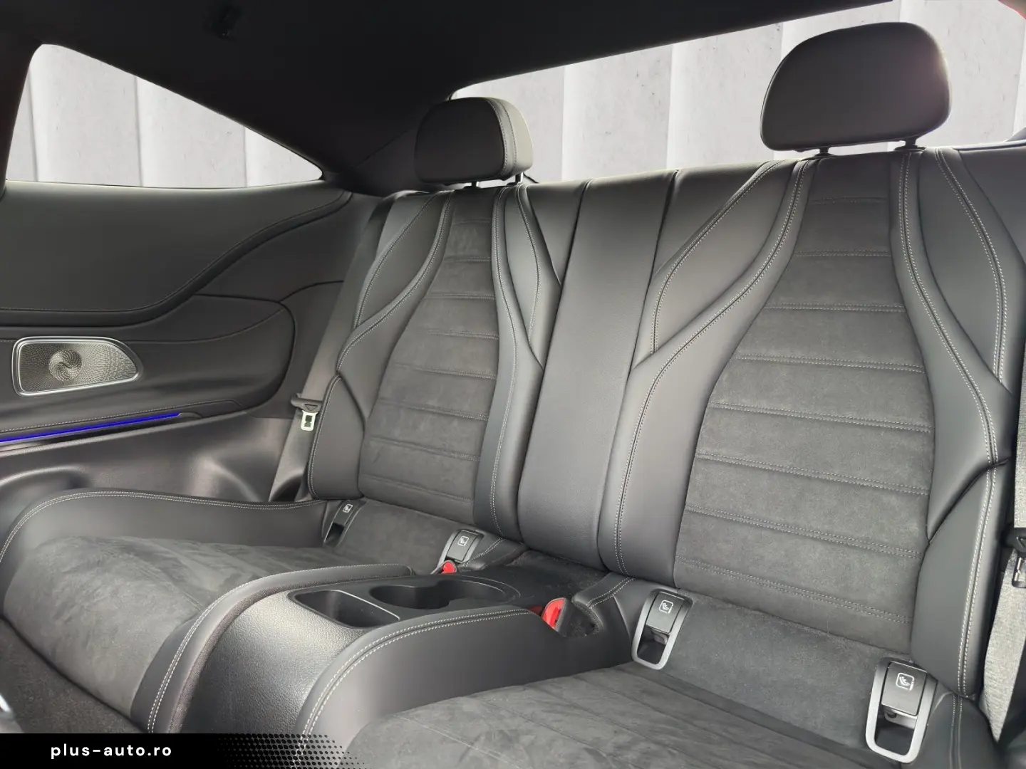 MERCEDES-BENZ CLE 300 4M AMG Premium  Night Pano Burm HuD