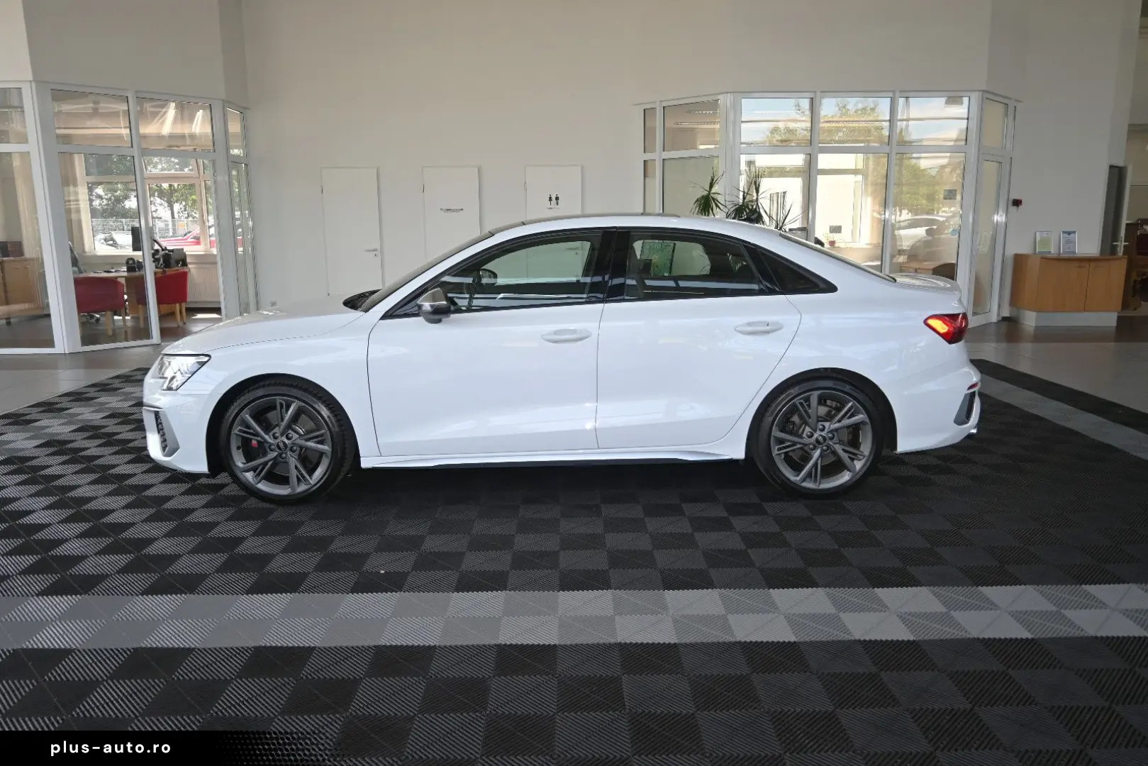 AUDI S3 Lim 2.0 TFSI Panorama Virtual LED T-Leder 18