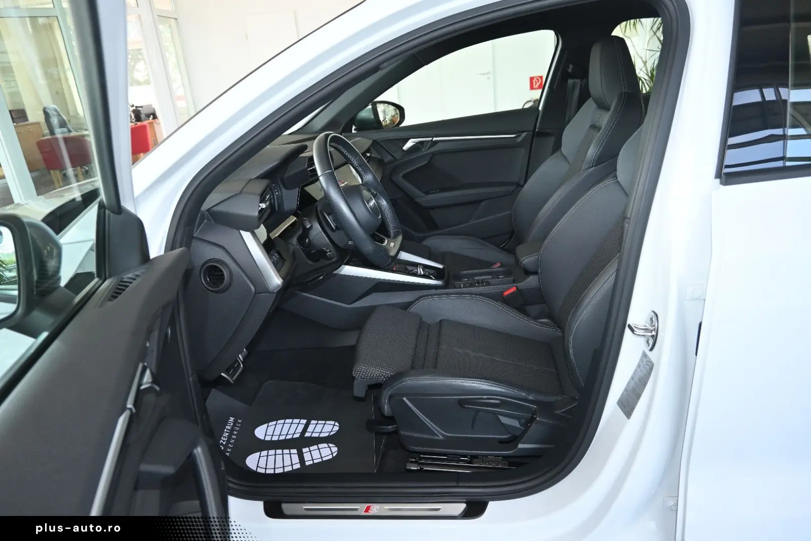 AUDI S3 Lim 2.0 TFSI Panorama Virtual LED T-Leder 18