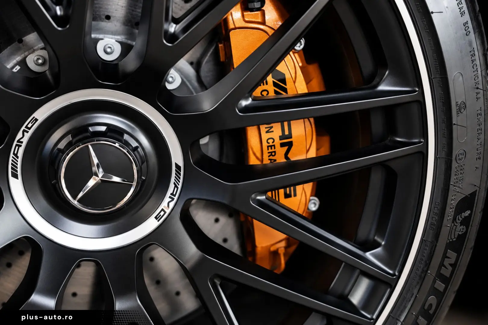 MERCEDES-BENZ AMG GT 63 4Matic  AeroKit Keramik SchalenSitze